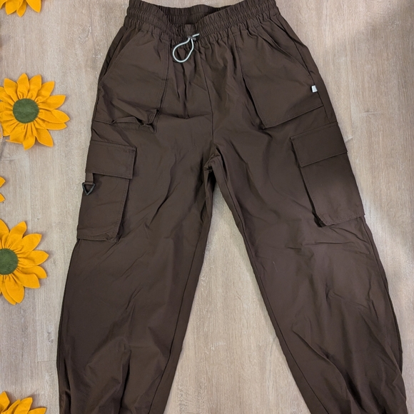 Fabletics brown cargo pants - Picture 3 of 7
